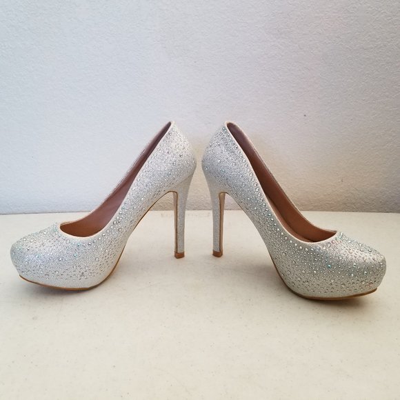 DoDie Silver Rhinestone Covered Stiletto Pumps 8.5